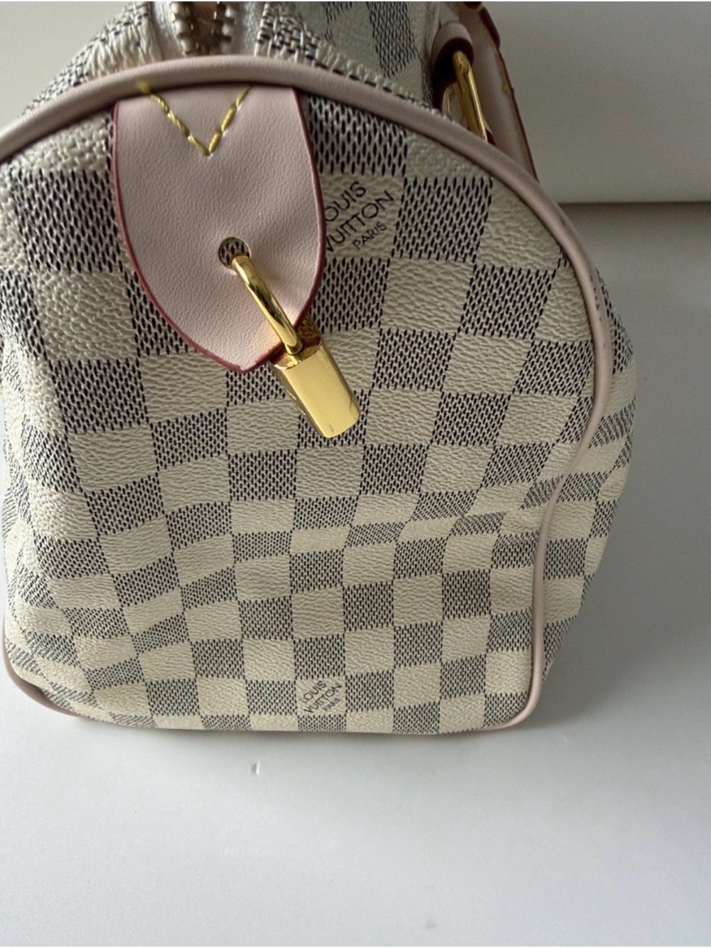 Checkered Speedy - Picture 2 of 5